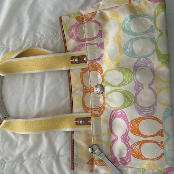 Coach multi color hand bag - Picture 4 of 11